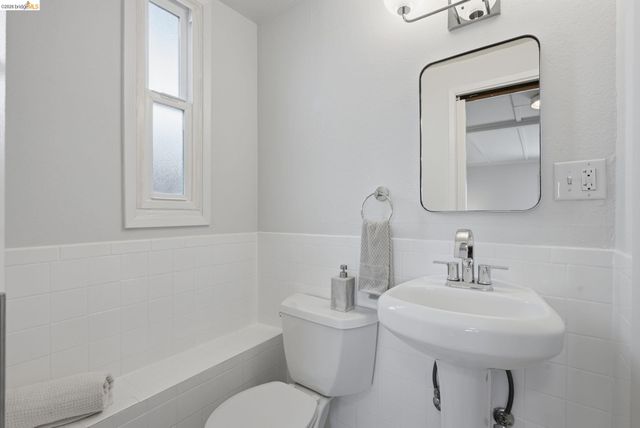 2317 Mira Vista Dr, El Cerrito, CA 94530