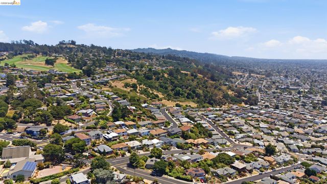 2317 Mira Vista Dr, El Cerrito, CA 94530