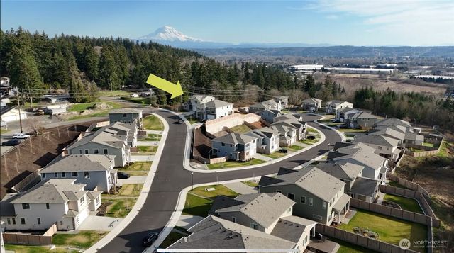 9520 38th Street E, Edgewood, WA 98371