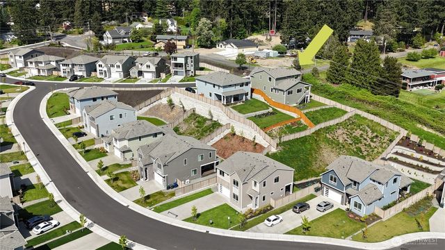 9520 38th Street E, Edgewood, WA 98371