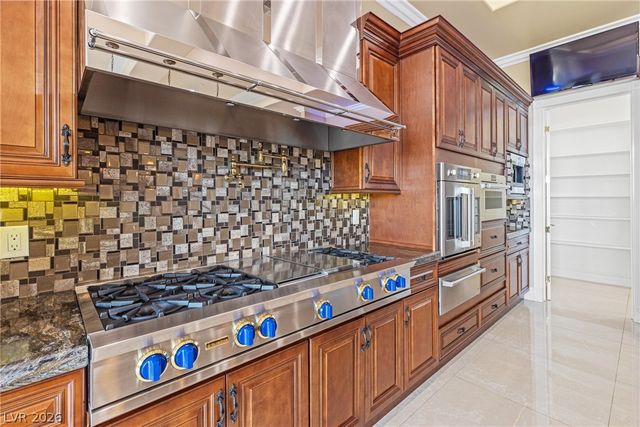 8574 Verde Park Circle, Las Vegas, NV 89129