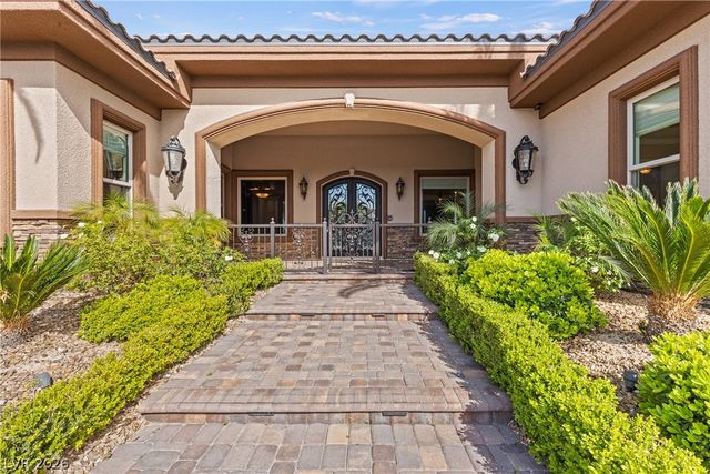 8574 Verde Park Circle, Las Vegas, NV 89129