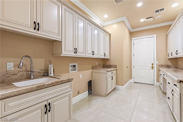 8574 Verde Park Circle, Las Vegas, NV 89129