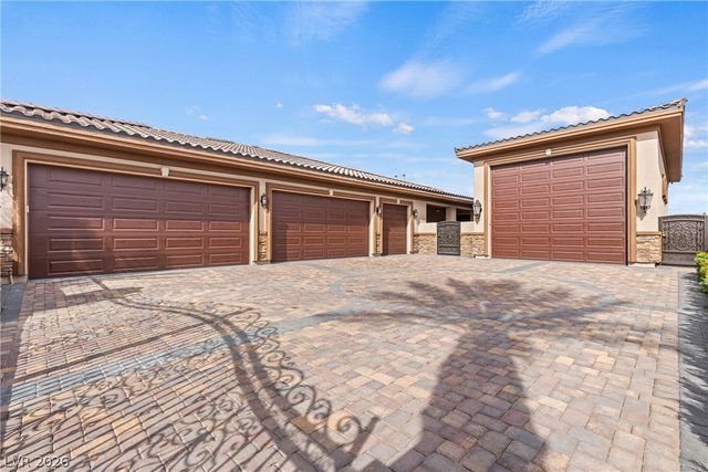 8574 Verde Park Circle, Las Vegas, NV 89129