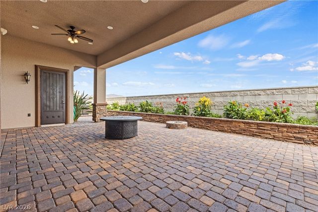 8574 Verde Park Circle, Las Vegas, NV 89129