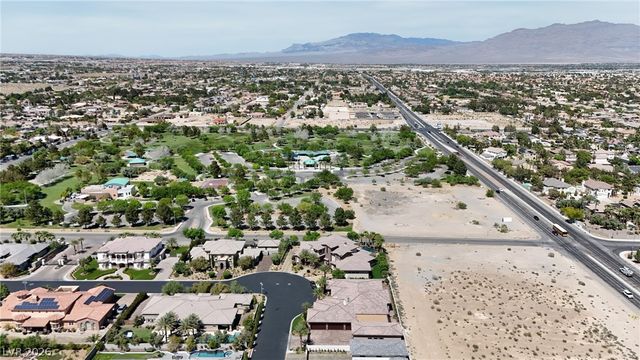 8574 Verde Park Circle, Las Vegas, NV 89129