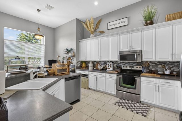 6637 Traveler Road, West Palm Beach, FL 33411