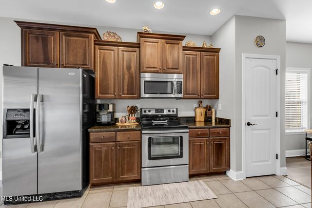 13707 Fox Hill Drive, Gulfport, MS 39503