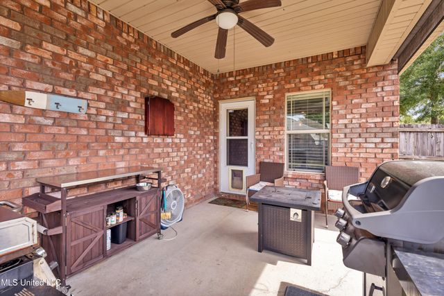 13707 Fox Hill Drive, Gulfport, MS 39503