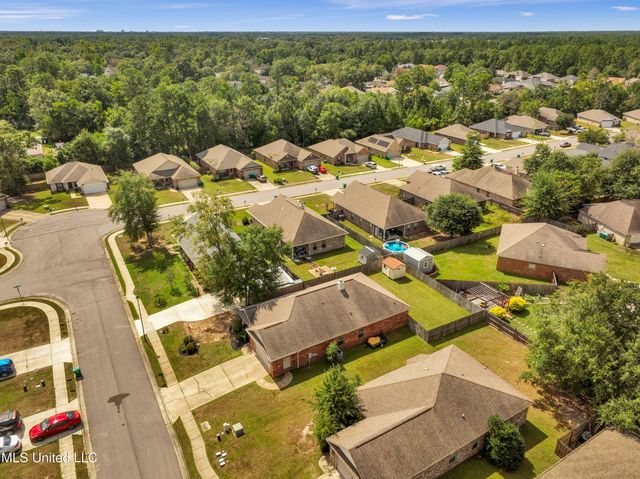 13707 Fox Hill Drive, Gulfport, MS 39503