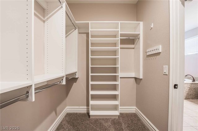 220 VIA MEZZA LUNA Court, Henderson, NV 89011