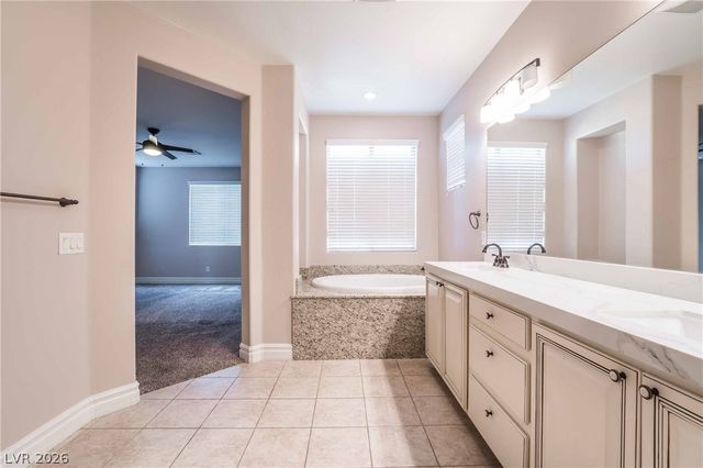 220 VIA MEZZA LUNA Court, Henderson, NV 89011