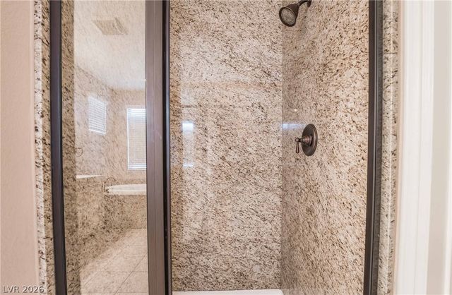 220 VIA MEZZA LUNA Court, Henderson, NV 89011
