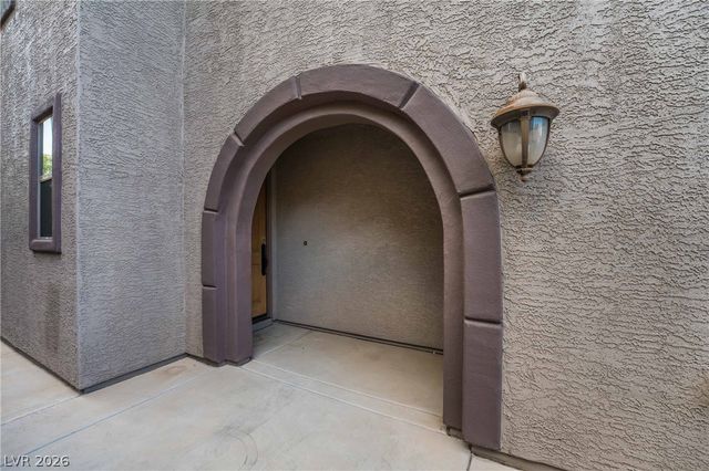 220 VIA MEZZA LUNA Court, Henderson, NV 89011