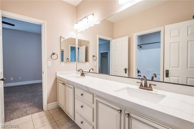 220 VIA MEZZA LUNA Court, Henderson, NV 89011