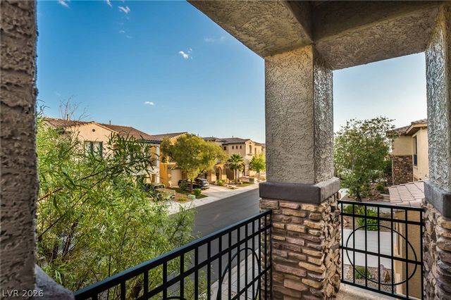 220 VIA MEZZA LUNA Court, Henderson, NV 89011