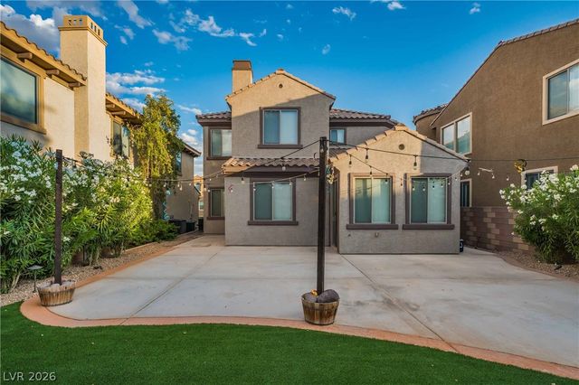 220 VIA MEZZA LUNA Court, Henderson, NV 89011