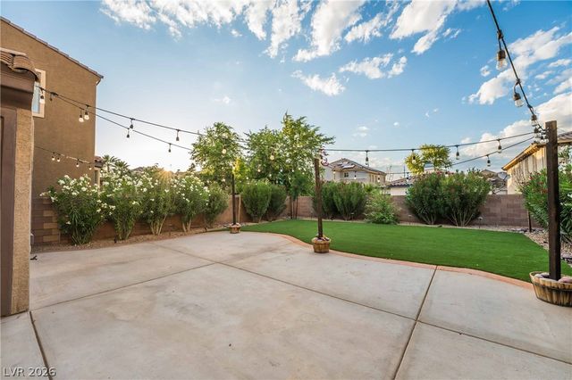 220 VIA MEZZA LUNA Court, Henderson, NV 89011