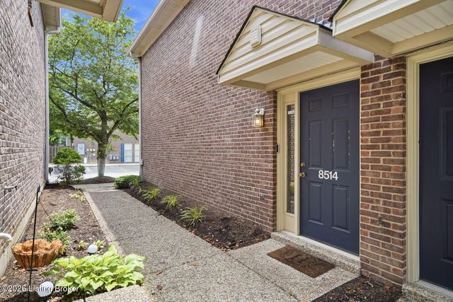 8514 Grand Neptune Dr, Louisville, KY 40228