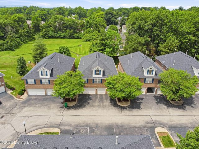 8514 Grand Neptune Dr, Louisville, KY 40228