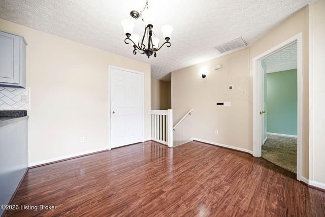8514 Grand Neptune Dr, Louisville, KY 40228