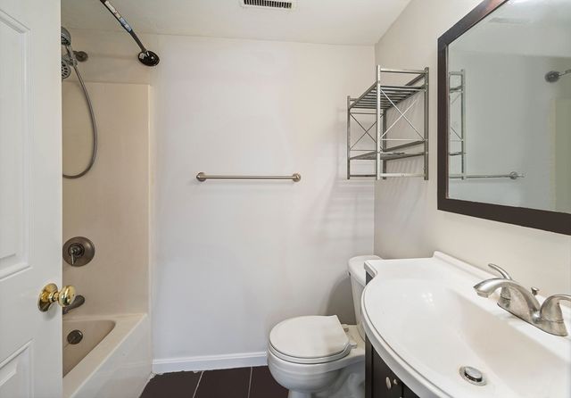 17 Business Ter 17, Boston, MA 02136