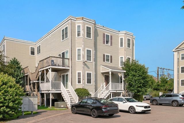 17 Business Ter 17, Boston, MA 02136