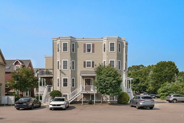 17 Business Ter 17, Boston, MA 02136