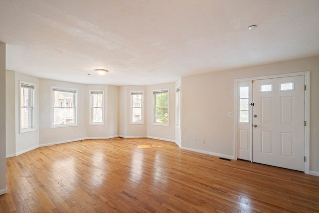 17 Business Ter 17, Boston, MA 02136