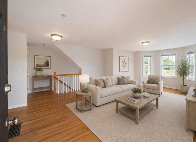 17 Business Ter 17, Boston, MA 02136