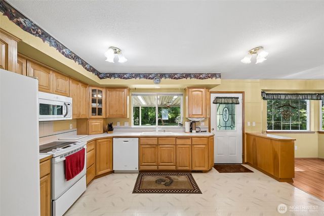 17221 31st Avenue Ct E, Tacoma, WA 98446