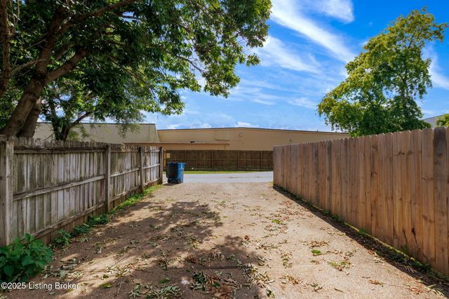 12420 Brothers Ave, Louisville, KY 40243