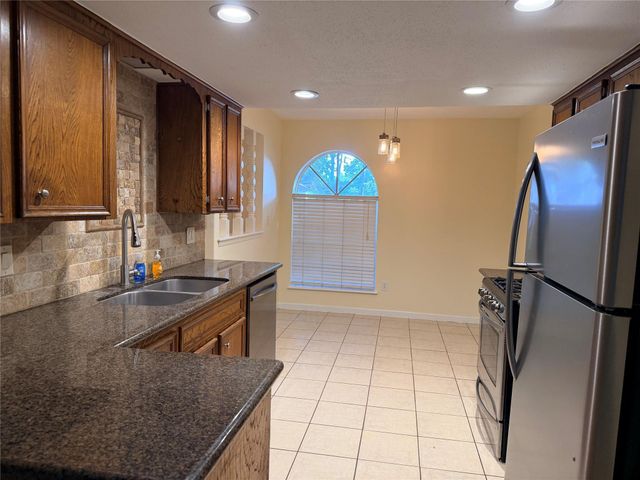 2439 Meandering Trail, Houston, TX 77339