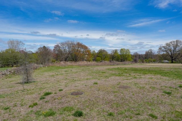 228 Norfolk St 228, Holliston, MA 01746