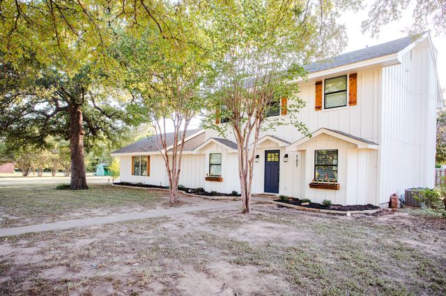 107 Spring Creek Street, Waco, TX 76705