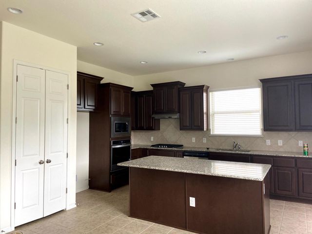 2918 Zelma DR, Cedar Park, TX 78613