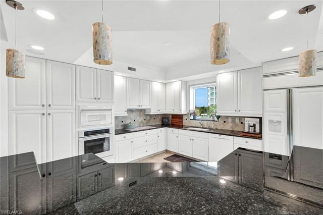 295 Grande WAY 306, Naples, FL 34110