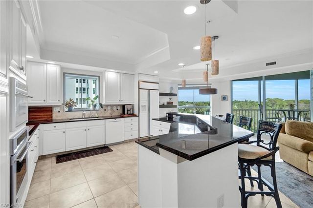 295 Grande WAY 306, Naples, FL 34110