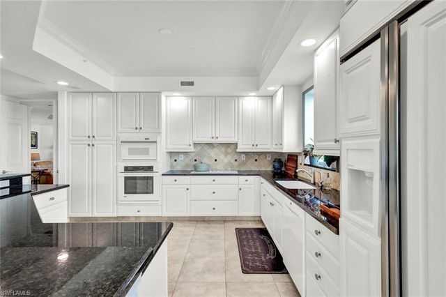 295 Grande WAY 306, Naples, FL 34110