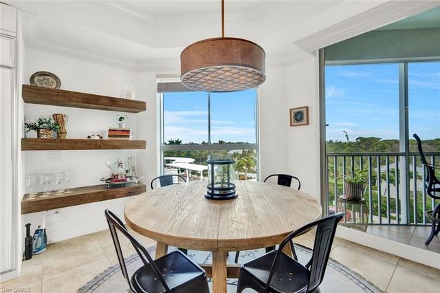 295 Grande WAY 306, Naples, FL 34110