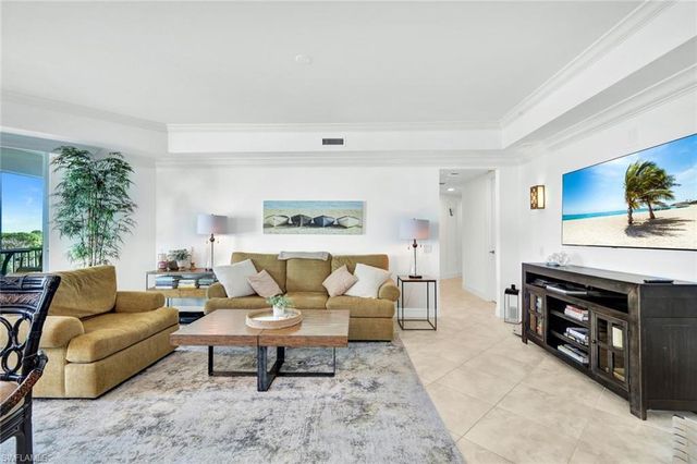 295 Grande WAY 306, Naples, FL 34110