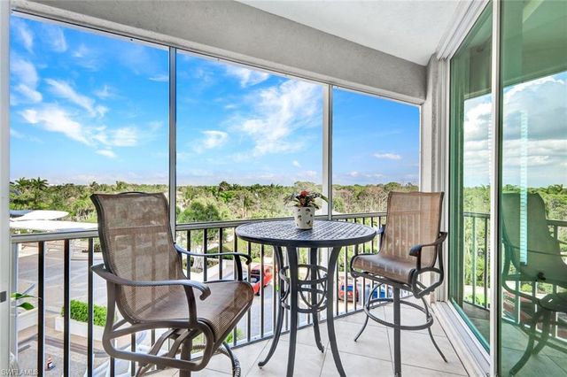 295 Grande WAY 306, Naples, FL 34110