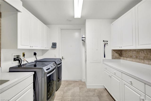 295 Grande WAY 306, Naples, FL 34110