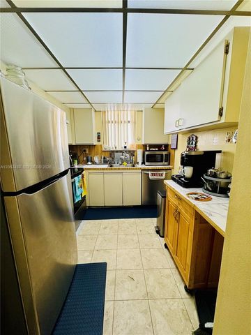 18181 NE 31st Court PH03, Aventura, FL 33160