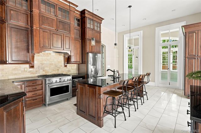 3 Demarest Mill Road, West Nyack, NY 10994