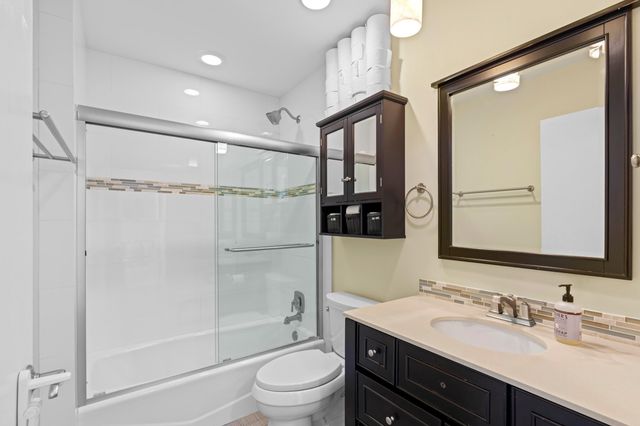 8584 Shawe Way, Boca Raton, FL 33433