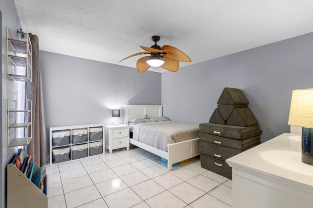 8584 Shawe Way, Boca Raton, FL 33433