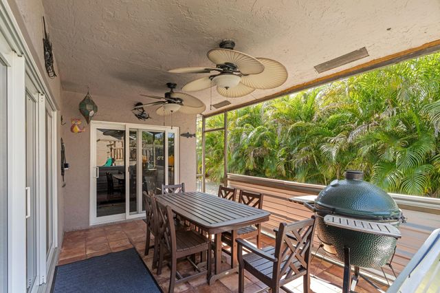 8584 Shawe Way, Boca Raton, FL 33433