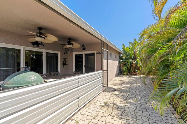 8584 Shawe Way, Boca Raton, FL 33433