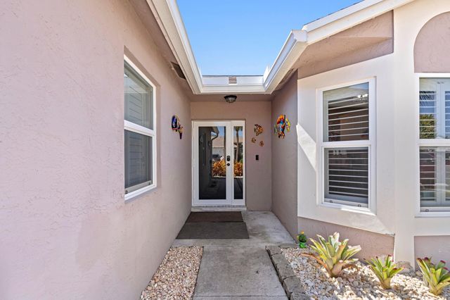 8584 Shawe Way, Boca Raton, FL 33433